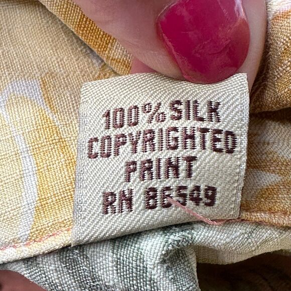 Tommy Bahama Silk Hawaiian Shirts Lot of 2 - Picture 13 of 14